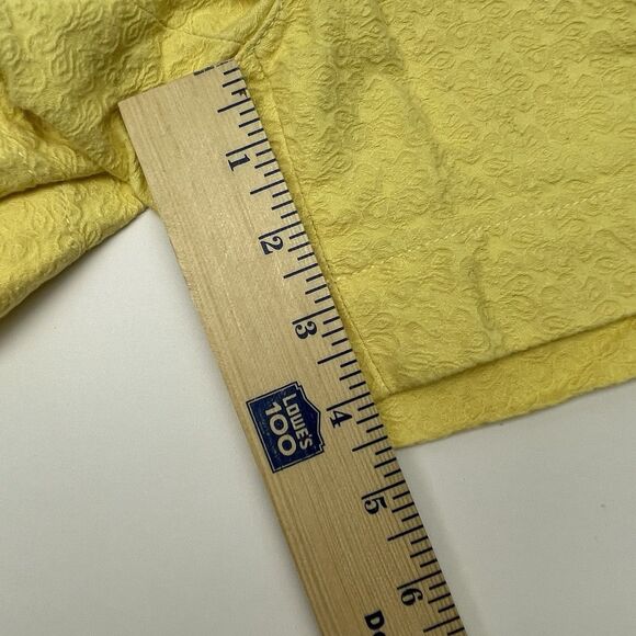 Lilly Pulitzer Shorts Yellow w/ Textured Pattern 100% Cotton Women’s Size 6 - Picture 10 of 11